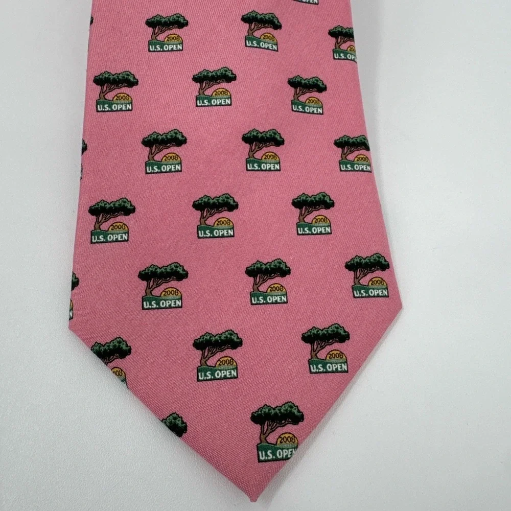 Vineyard Vines Silk Neck Tie Men's Pink 2008 US Open Golf Novelty Print USA Made